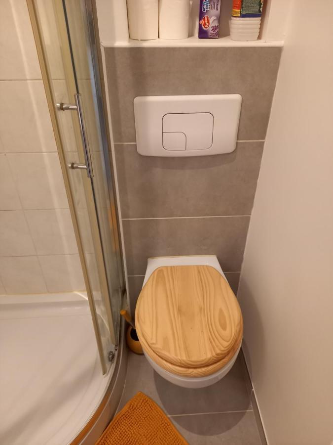 Studio Avec Terrasse En Residence Calme A Dijon. Екстериор снимка